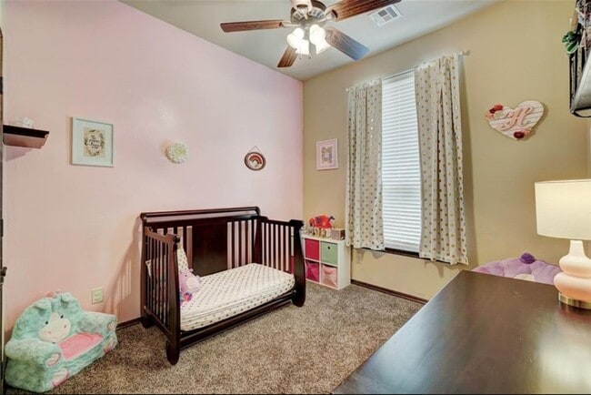 Building Photo - Amazing 3 Bed 2 Bath Home in Deer Creek Community