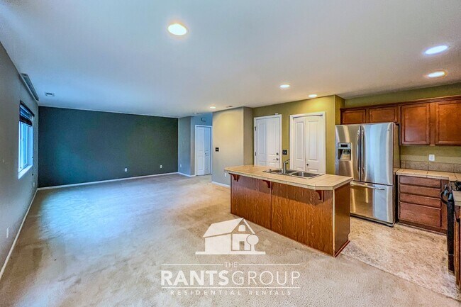 Building Photo - Spacious 4-Bedroom, 2.5-Bath Home with Ope...