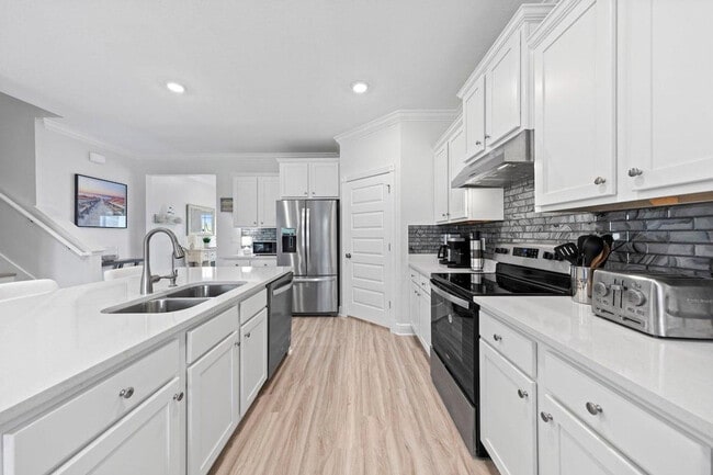 Building Photo - 206 Piper Cv