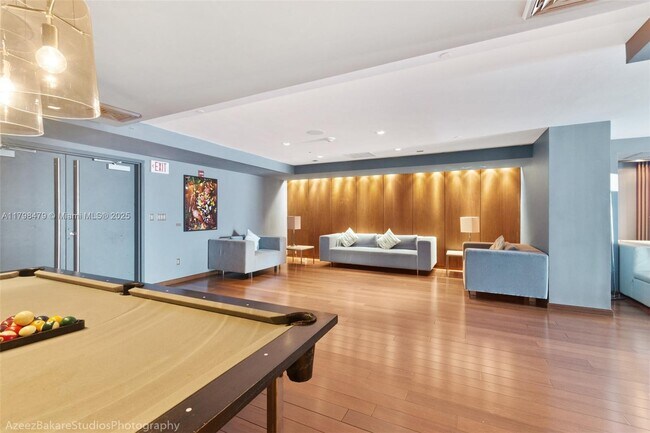 Building Photo - 325 Biscayne Blvd