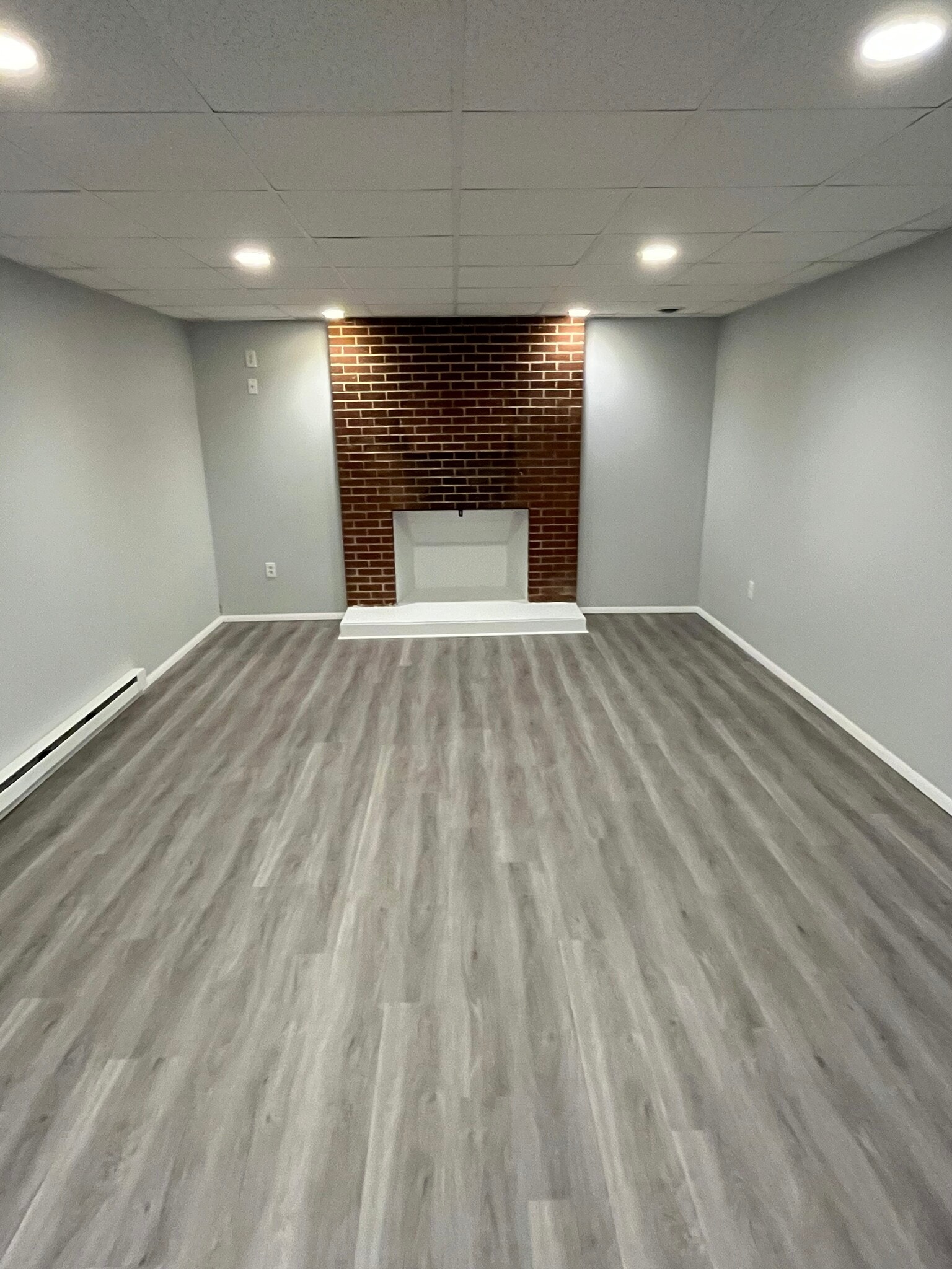 Building Photo - 260 N Enola Dr