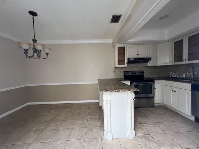 Building Photo - 2833 Orange Tree Cir N