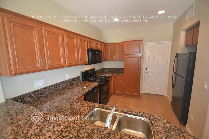 Building Photo - 8337 Lower Trailhead Ave