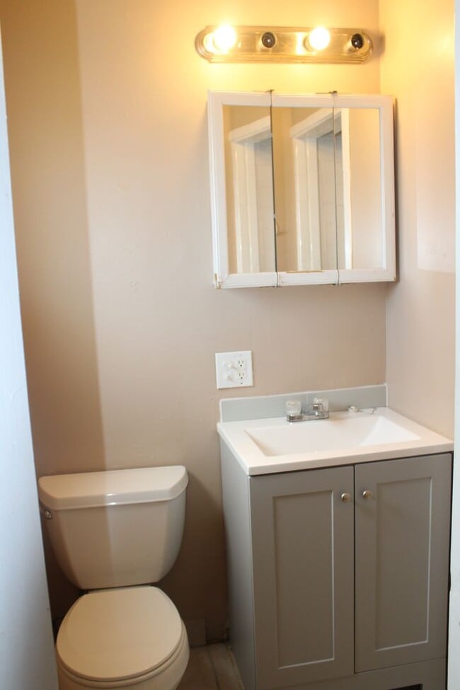 Building Photo - 3014 Richmond Ave