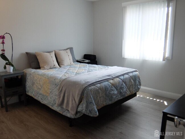 Building Photo - 5307 Ravens Crest Dr