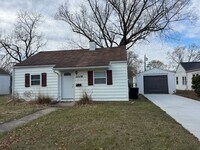 Building Photo - Single Family House