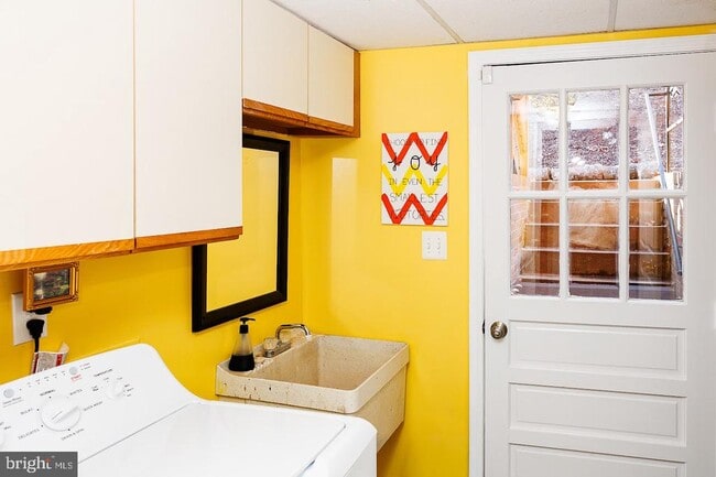 Building Photo - 7286 Earlys Rd