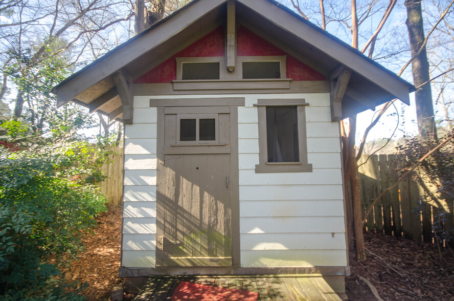 Playhouse with small shed space in back - 121 Brower Street