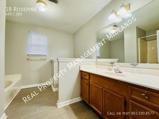 Building Photo - 18 Rosepine Dr