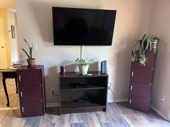 Living Room - 4220 Crystal Ct