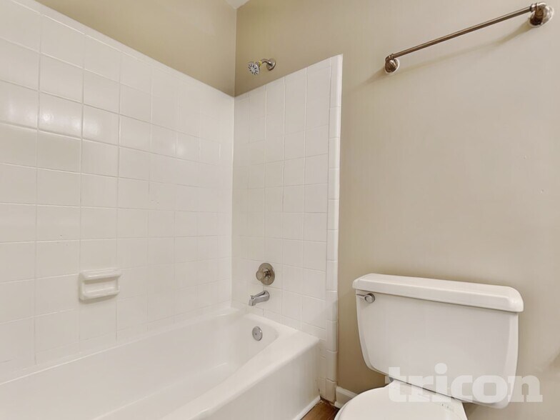 Building Photo - 2236 Windsor Dr SW