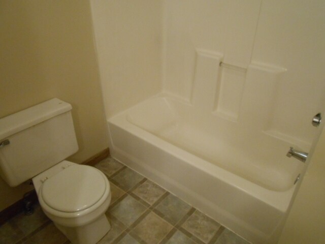 Building Photo - 210 Windward Ct