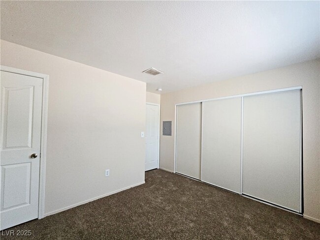 Building Photo - 8452 Boseck Dr