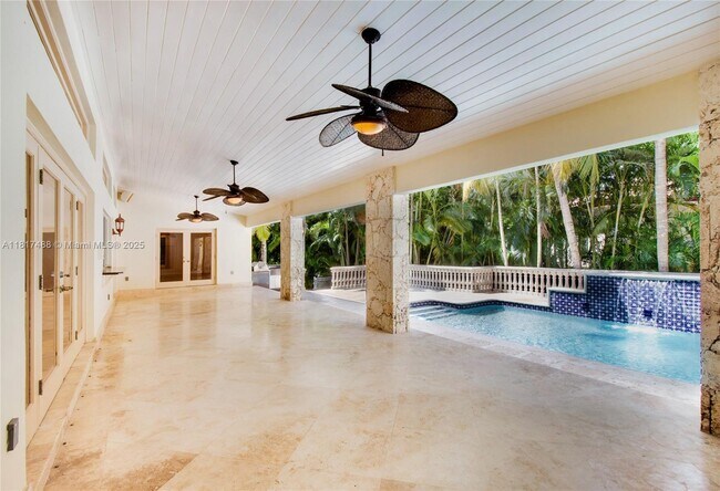 Building Photo - 236 Costanera Rd