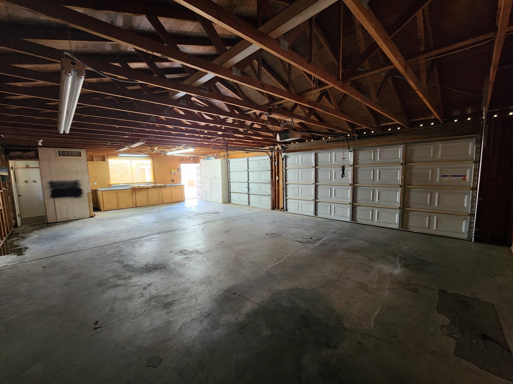 Building Photo - 201 E Alice Ave