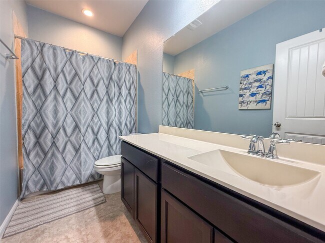 Building Photo - 2513 Kaman Ln