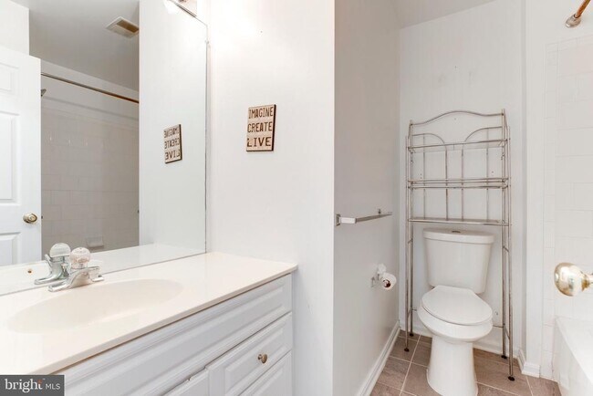 Building Photo - 6021 Riddle Walk