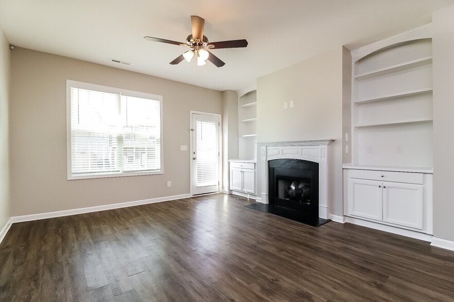 Building Photo - 53 Manito Pl