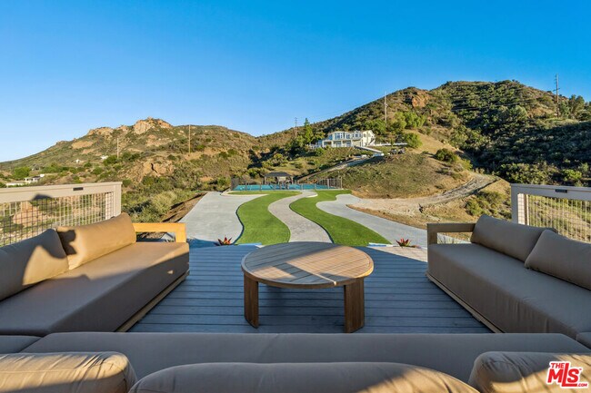 Building Photo - 265 Westlake Blvd