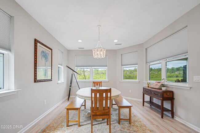 Building Photo - 9431 Paradise Dr