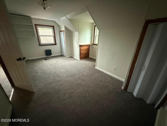 Building Photo - 560 Lillie Rd