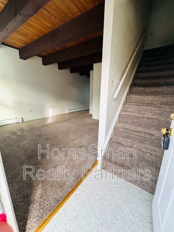 Building Photo - 165 D Grn