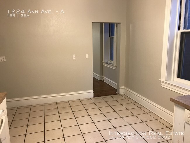 Building Photo - Stunning, Two-Level Soulard Apartment