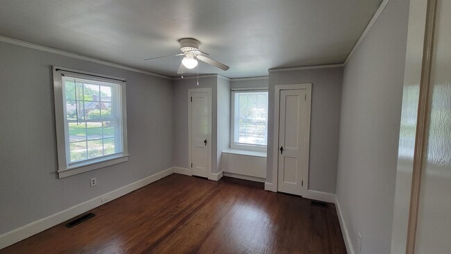 Building Photo - 307 Jennings Ave
