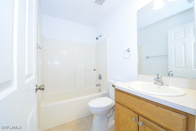 Building Photo - 343 NE 10th St