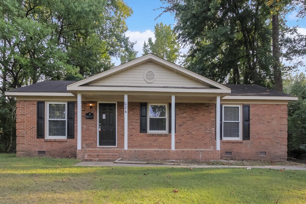 Building Photo - 624 Dobson Dr