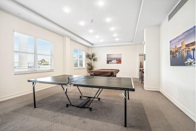 Building Photo - 1 Las Olas Cir