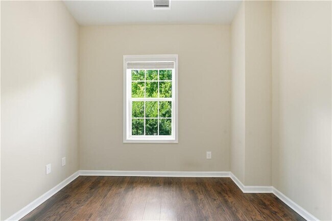 Building Photo - 2270 Tenor Ln