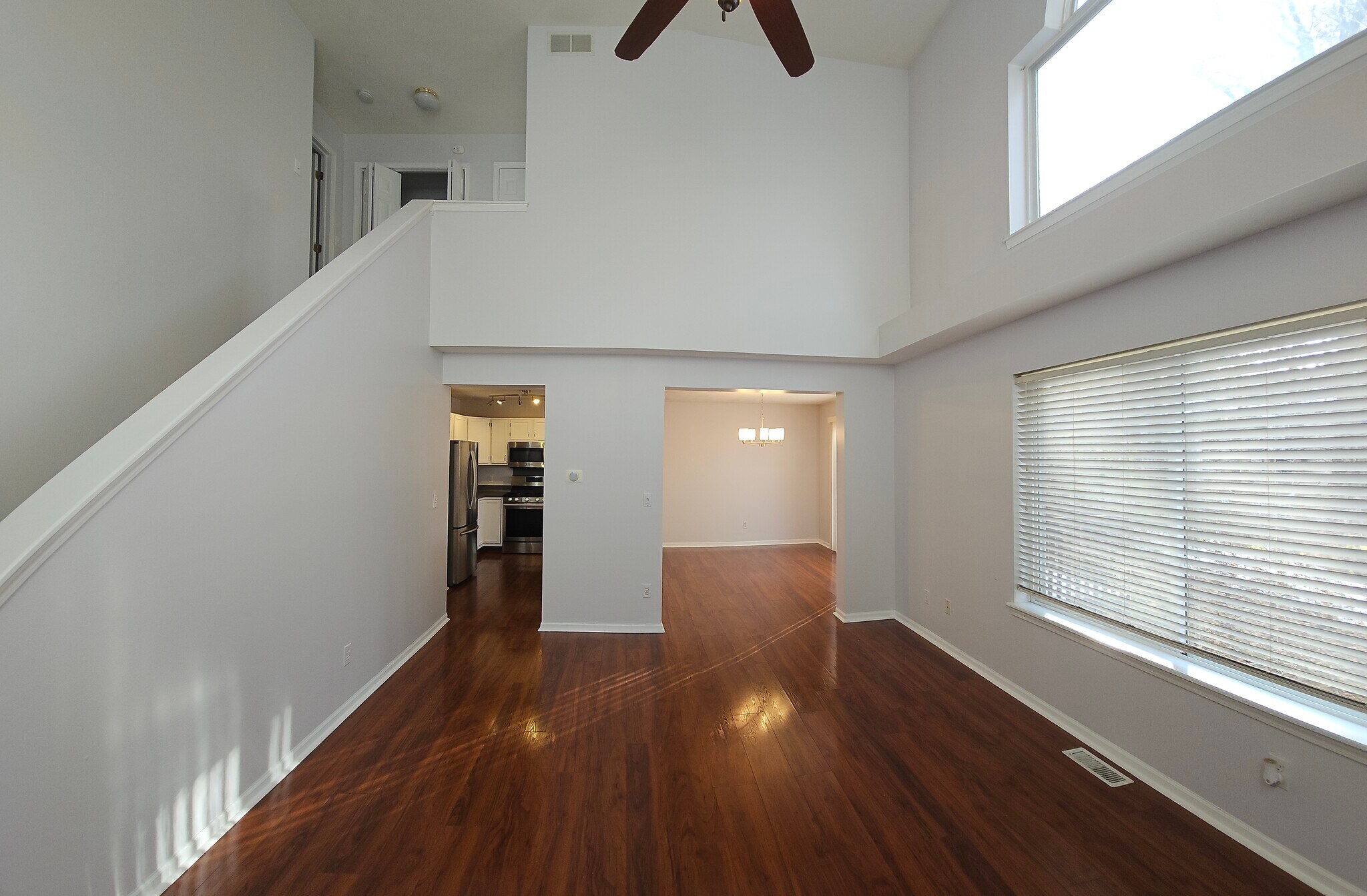 Building Photo - 3910 Old Elm Dr SE