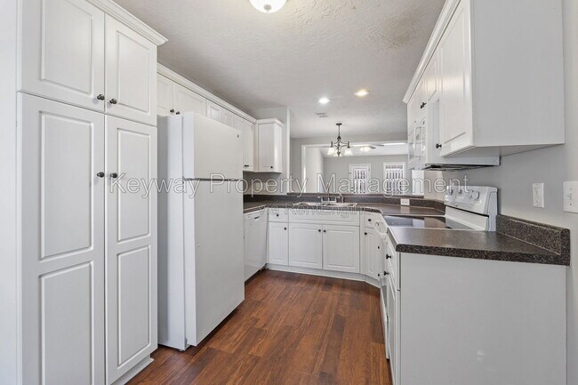 Building Photo - 109 Kousa Ln