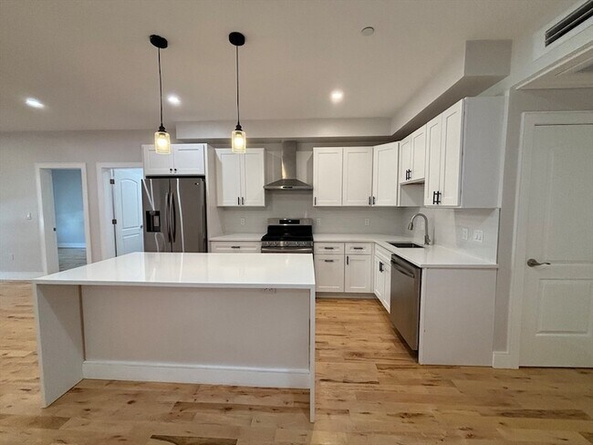 Building Photo - 178 Washington Ave