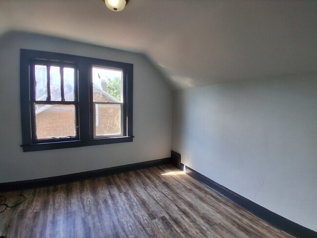 Building Photo - 120 S Crawford St