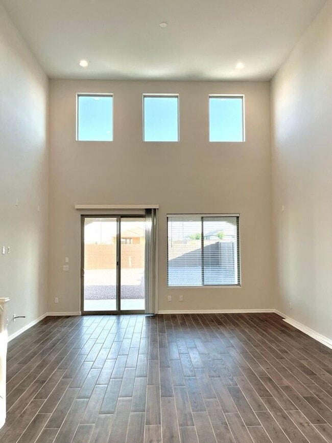 Building Photo - MOVE IN SPECIALS!! 2 Master Suites Open Ceiling Modern Home for RENT!
