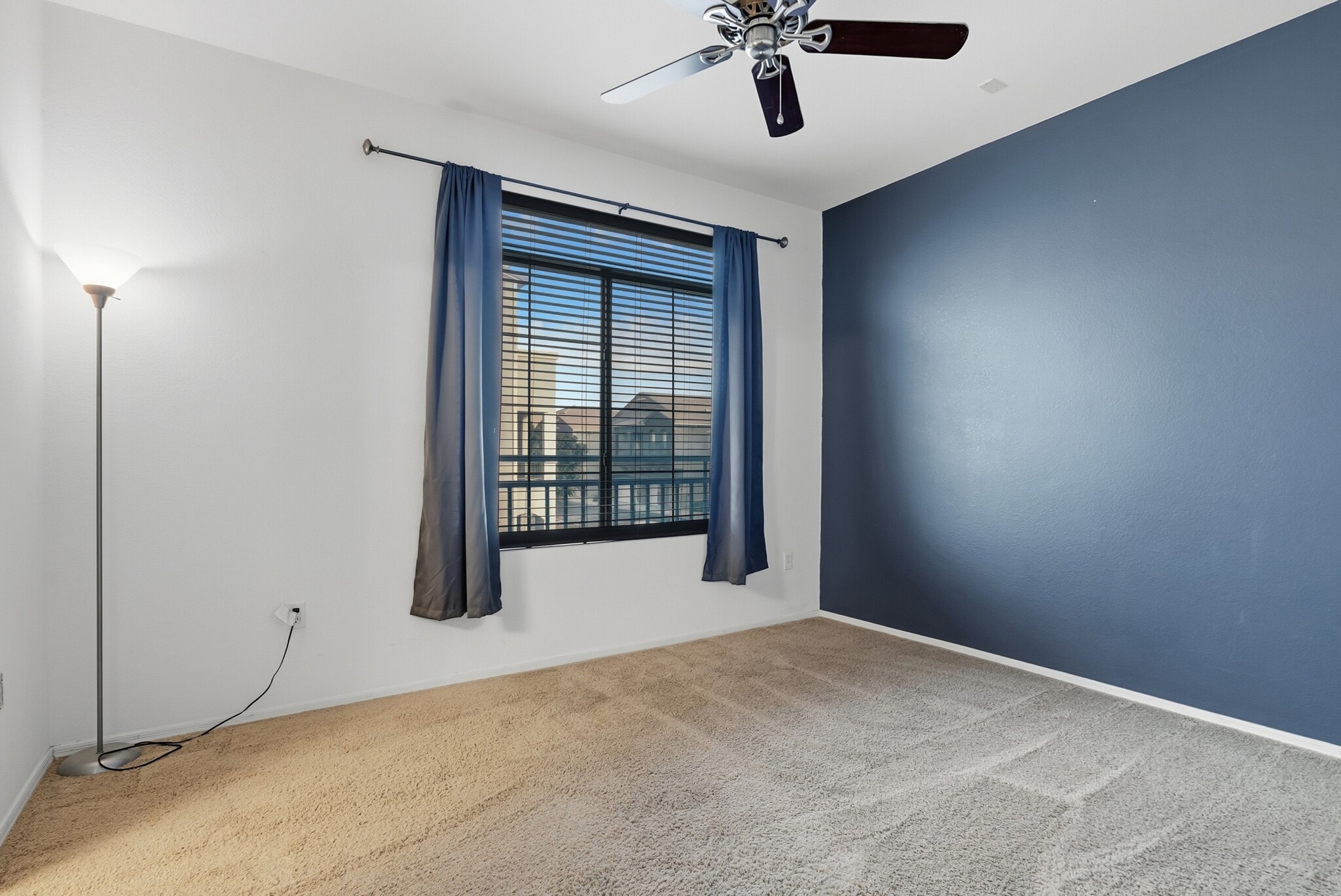 Building Photo - 2150 W Alameda Rd