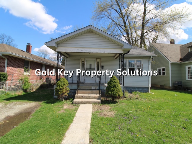 Building Photo - 2 BR 1 BA House with New Flooring and Paint (SECTION 8 APPROVED)