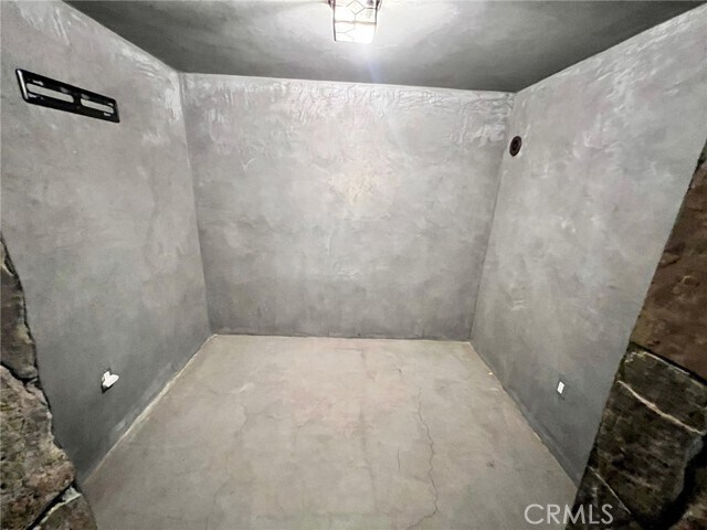 Building Photo - 224 Cll De Madrid