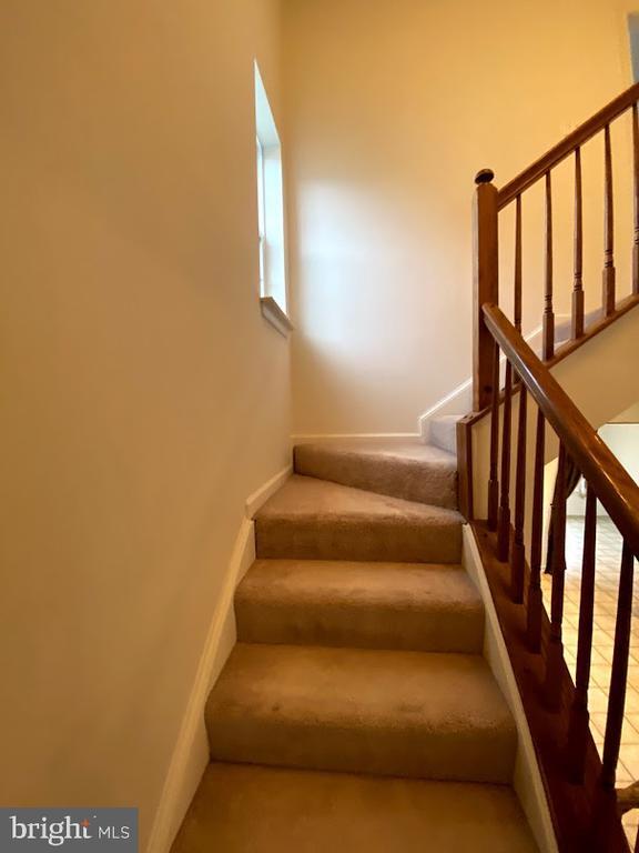 Building Photo - 120 Woodman Ct