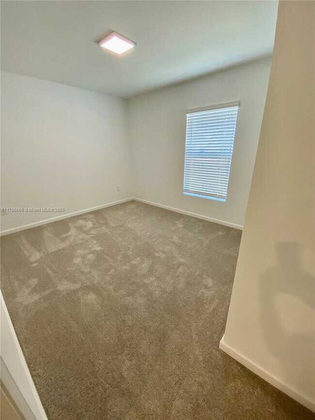 Building Photo - 5971 Pickering Dr
