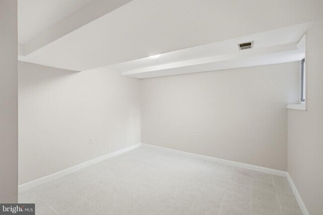 Building Photo - 58 Quincy Pl NE