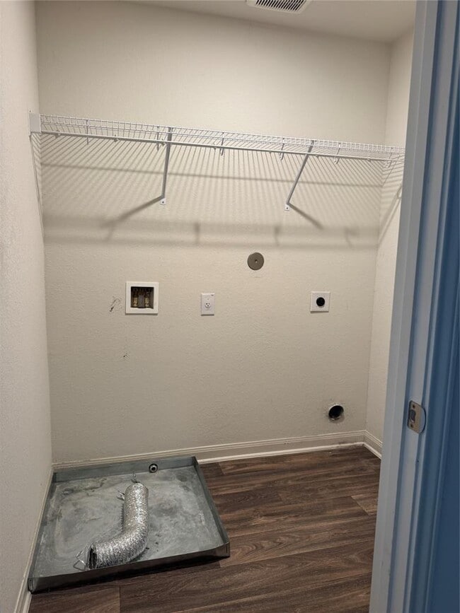 Building Photo - 18641 Quiet Range Dr
