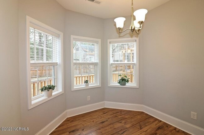 Building Photo - 2 Sawmill Ct