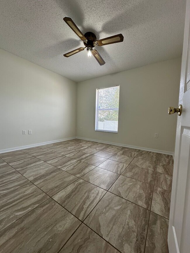 Building Photo - Nice 3 Bedroom 2 Bath Home in Wellington subdivision in Davenport