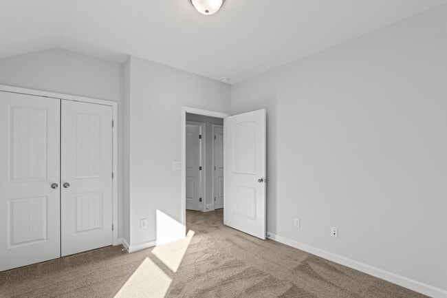 Building Photo - 7320 Paisley Cir