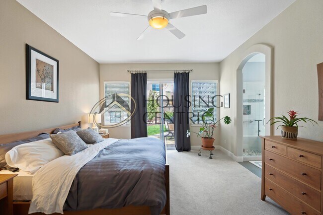 Building Photo - Executive Single Story Rental in Gated Serrano Community!