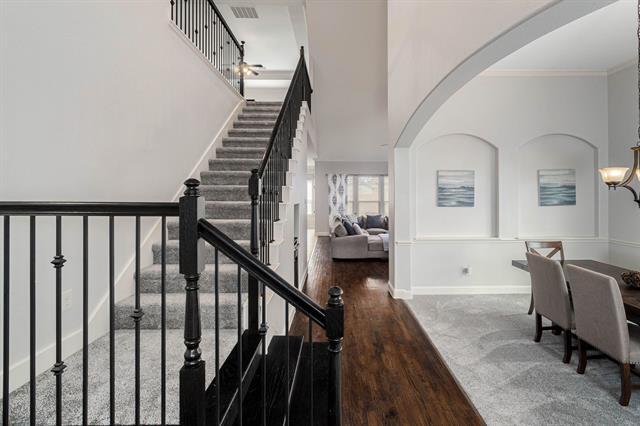 Building Photo - 410 Oxford Pl