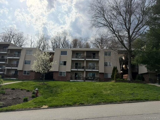 Building Photo - 219 Fox Run Ln